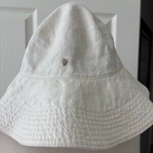 Helen Kaminski Ivory Linen Bucket Style Hat One Size